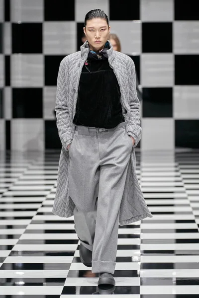 Look 5